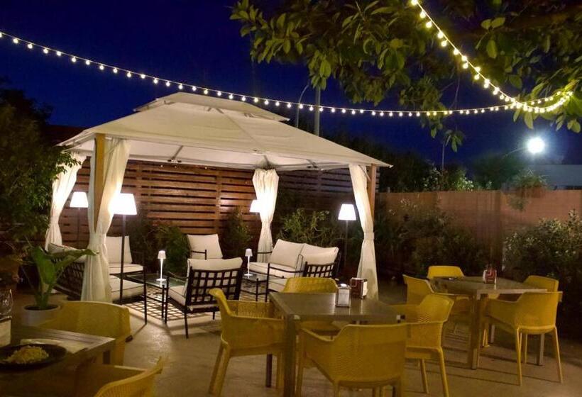 Krino  Hotel Cafè
