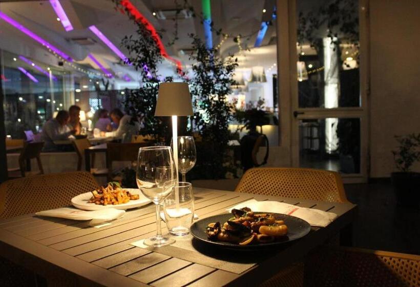 Krino  Hotel Cafè