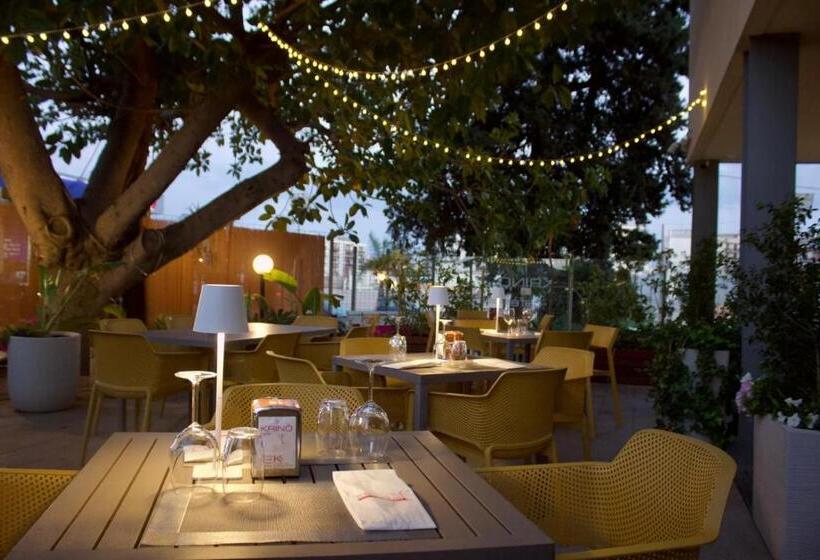 Krino  Hotel Cafè