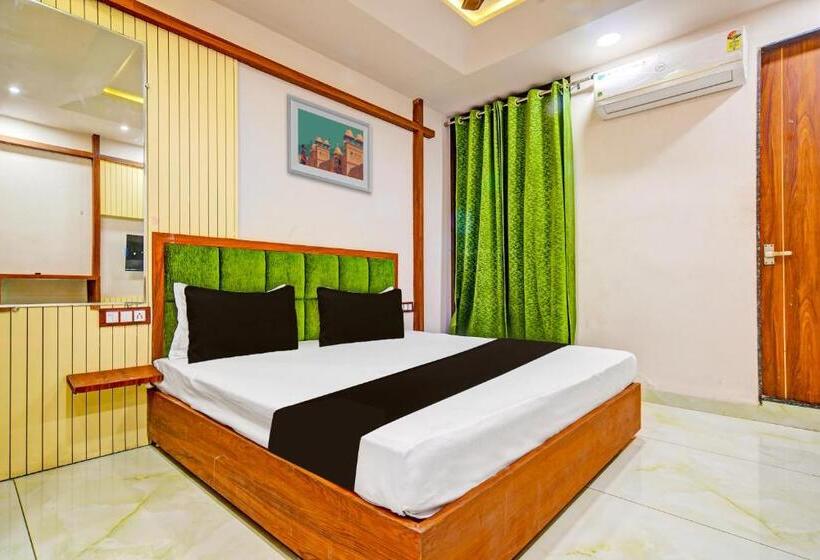 Oyo Hotel Shree