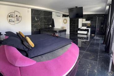 پانسیون Chambres Des Délices