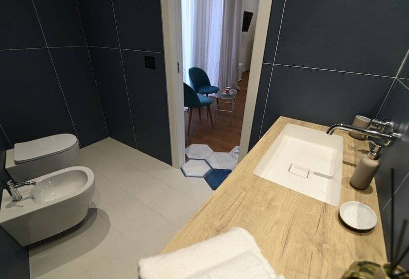 پانسیون Slopes Suites And Spa