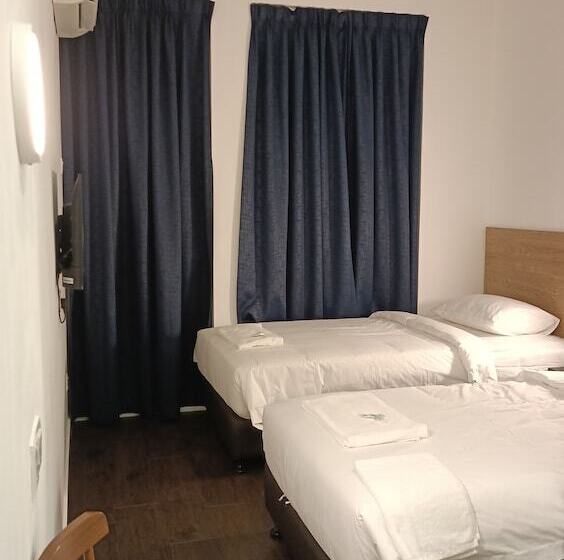 בית מלון כפרי Big Tree