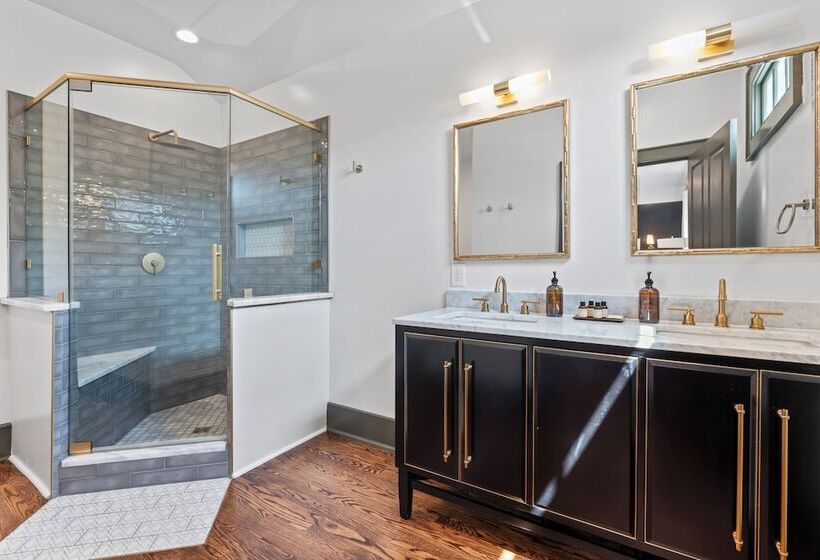 צימר The Opal And West House