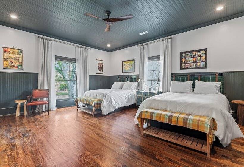 צימר The Opal And West House