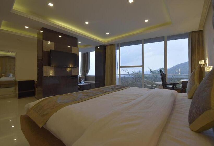 בית מלון כפרי Gourav Lodge