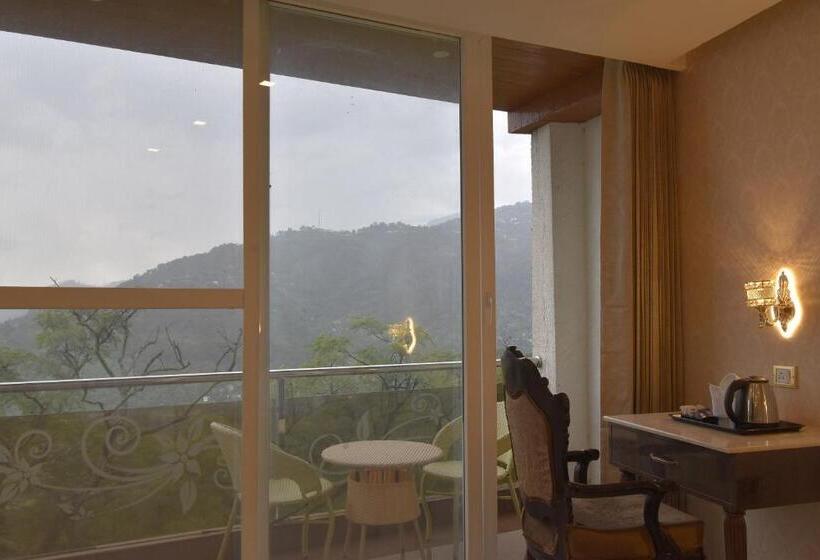 בית מלון כפרי Gourav Lodge