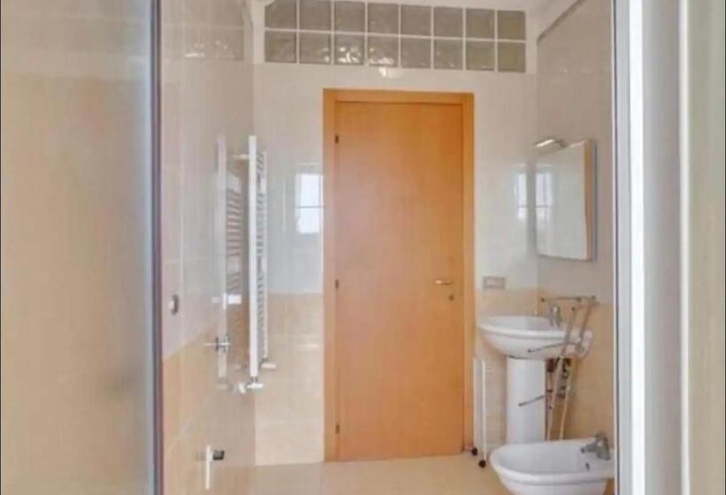 פנסיון L’orchidea Rooms, Cucina E Bagno In Comune
