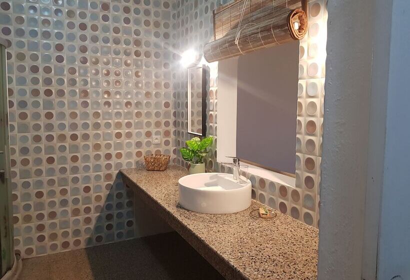 تختخواب و صبحانه Villas Rocher   Deluxe Suite 2a