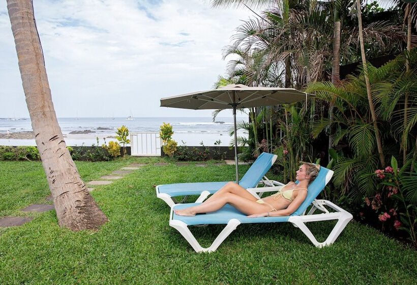 هتل Perla De La Playa Beachfront