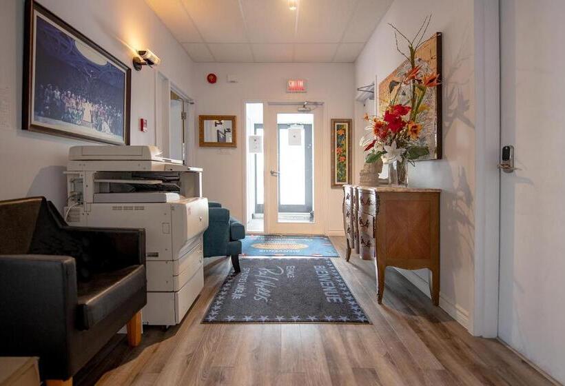 הוסטל Auberge Internationale Espace Globetrotter