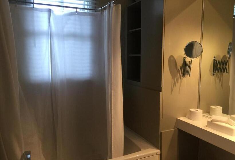 민박 Gîte Chez Baza