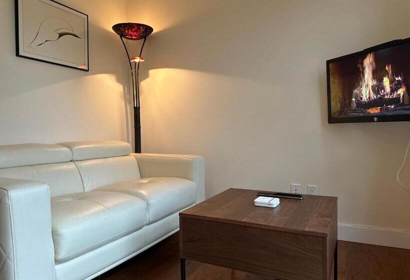 تختخواب و صبحانه Liahona Guest House
