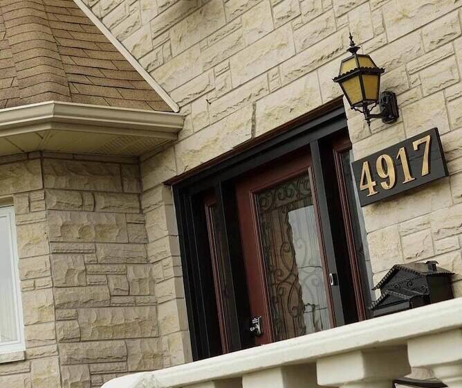 Bed and Breakfast Butterfly Manor