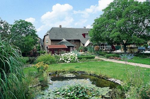 Отель Auberge Graaf Hendrik