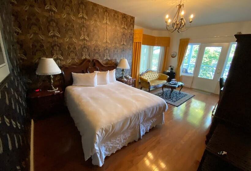 هتل Auberge Sous Les Arbres