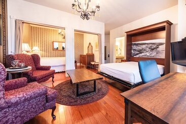 هتل Auberge Sous Les Arbres