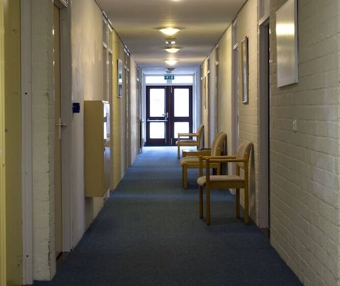 فندق De Oorsprong