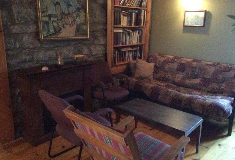 هتل Hostellerie Du Suroît