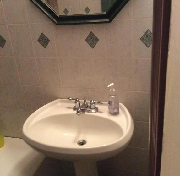 هتل Hostellerie Du Suroît