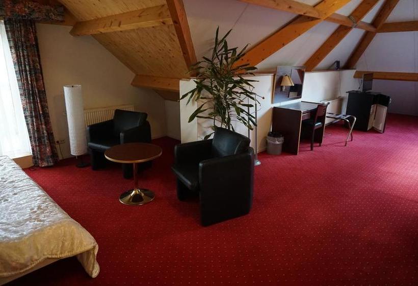 فندق Lucy S Inn