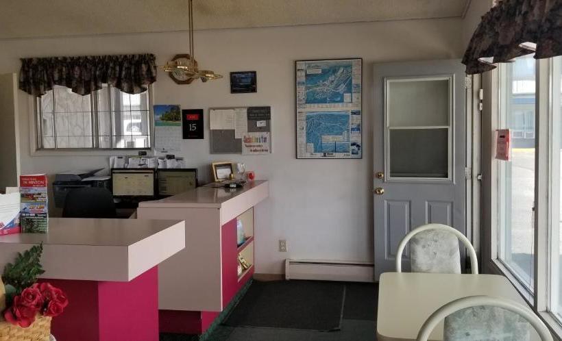 فندق على الطريق Tara Vista Inn