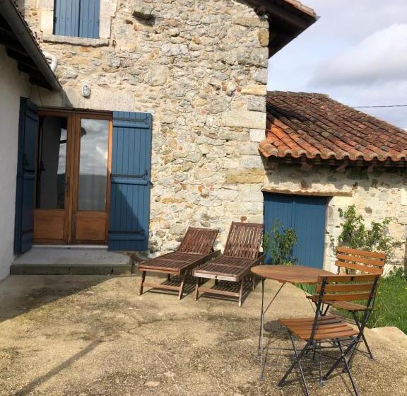 ベッドアンドブレックファースト Chambre D Hôtes La Floralie