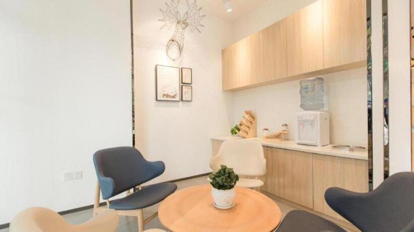 Hanting Hotel Guangyuan Cangxi Binjiang Road