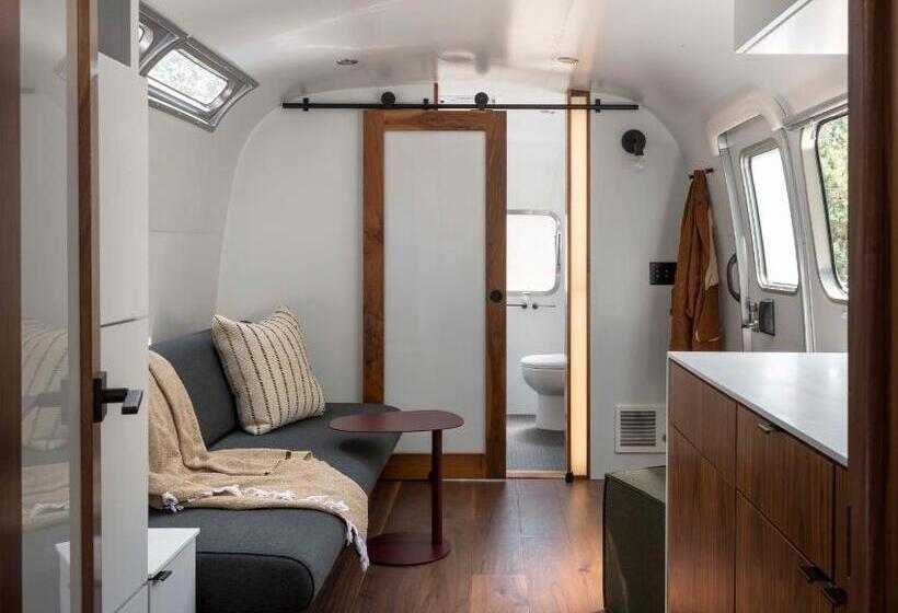 هتل Autocamp Sequoia
