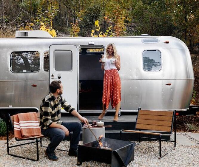 هتل Autocamp Sequoia