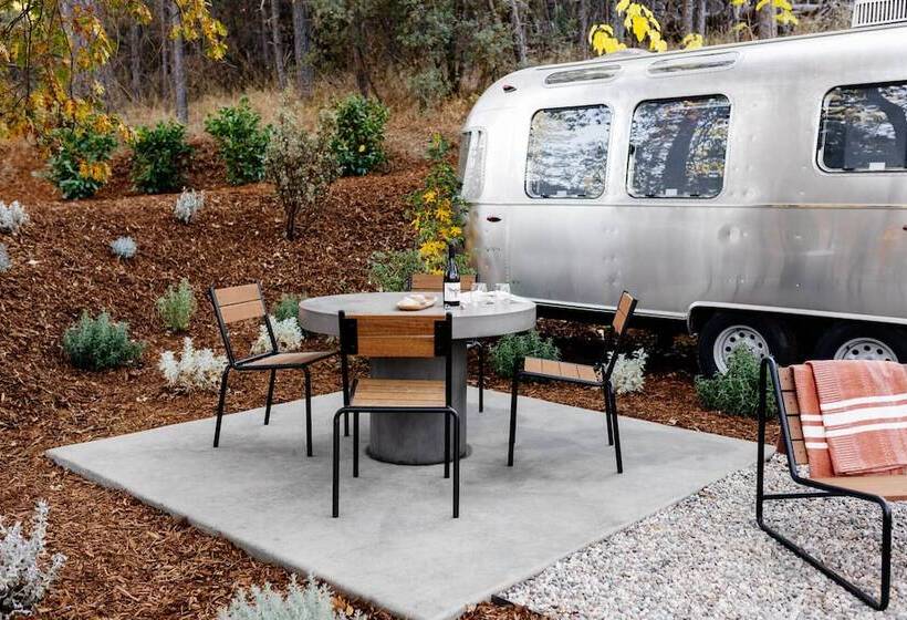 هتل Autocamp Sequoia