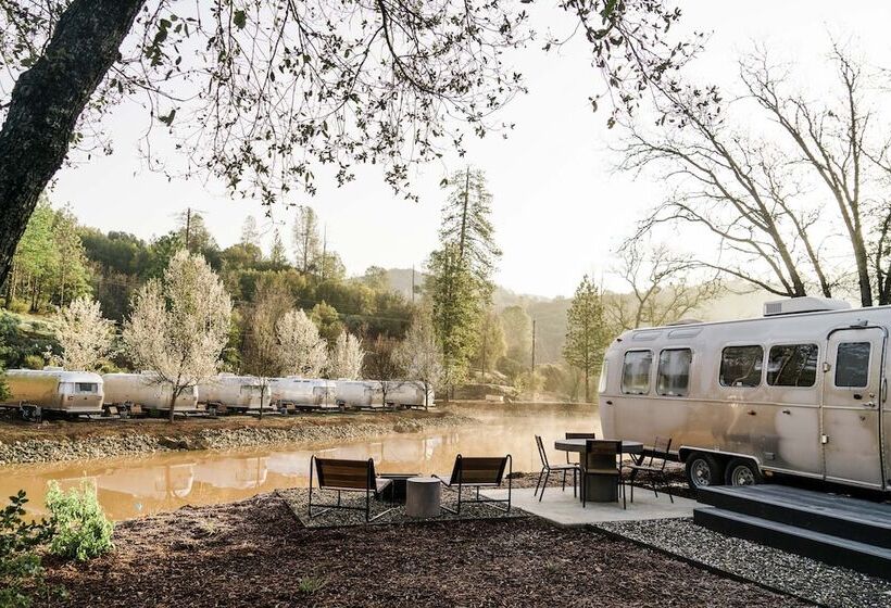 هتل Autocamp Sequoia
