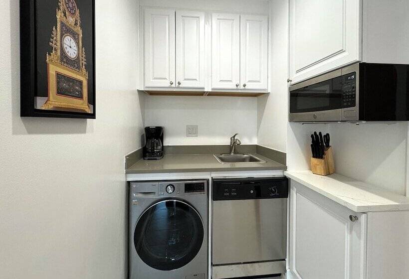 فندق The Gem Museum Suites