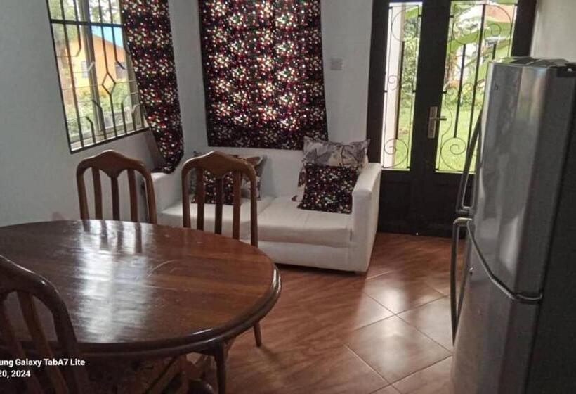 تختخواب و صبحانه Wellness Homestay