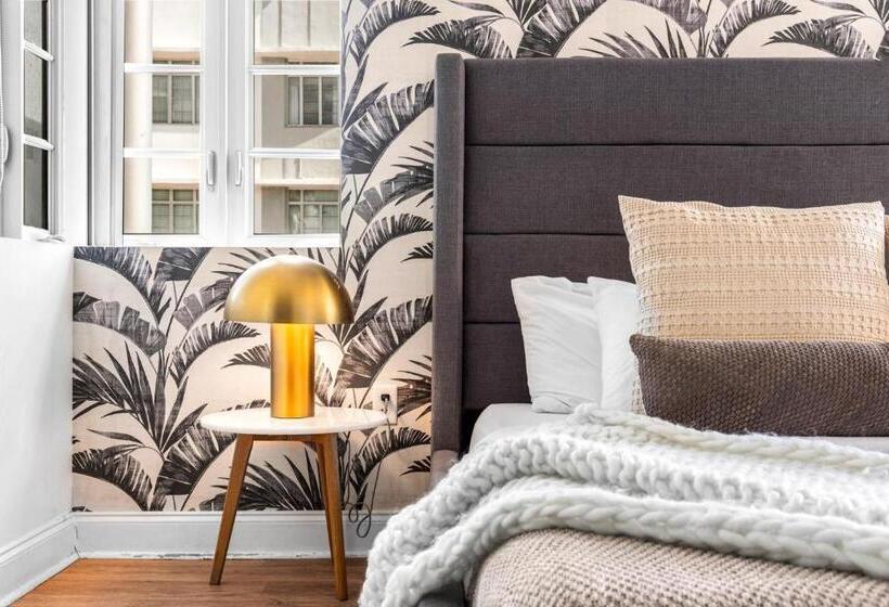 هتل Luxuri Suites 211 In Miami Beach