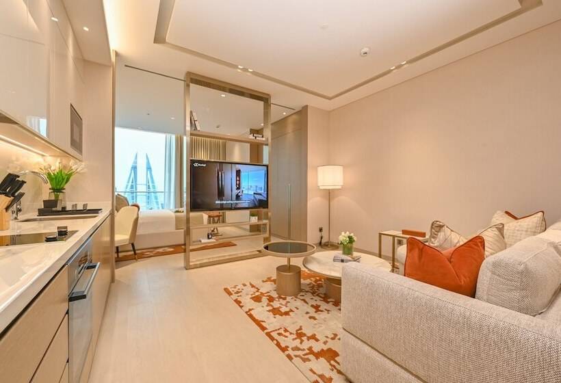 هتل Onyx Arjaan By Rotana
