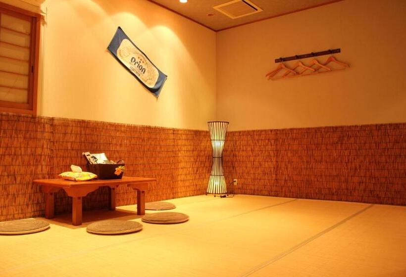 فندق صغير Okinawa Minshuku Kariyushi