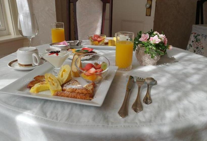 تختخواب و صبحانه Inn On Frederick