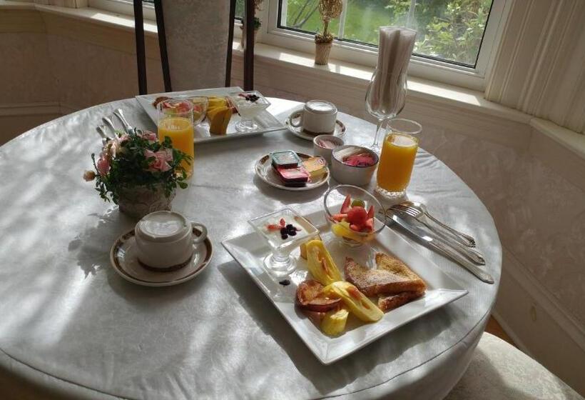 تختخواب و صبحانه Inn On Frederick