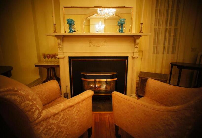 تختخواب و صبحانه Inn On Frederick