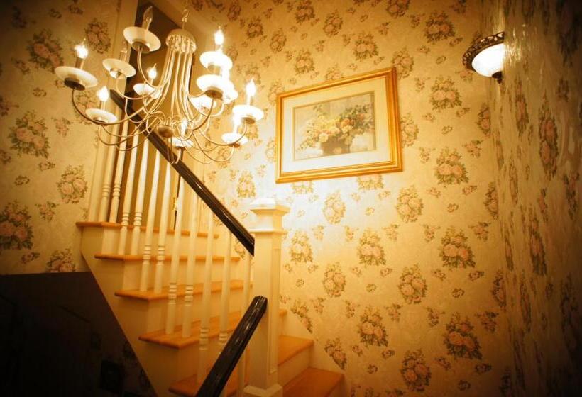 تختخواب و صبحانه Inn On Frederick