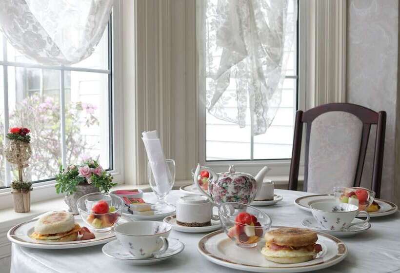 تختخواب و صبحانه Inn On Frederick