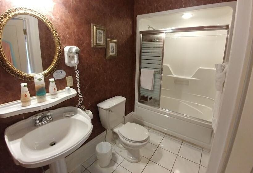 تختخواب و صبحانه Inn On Frederick