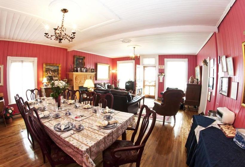 تختخواب و صبحانه Maison Hovington