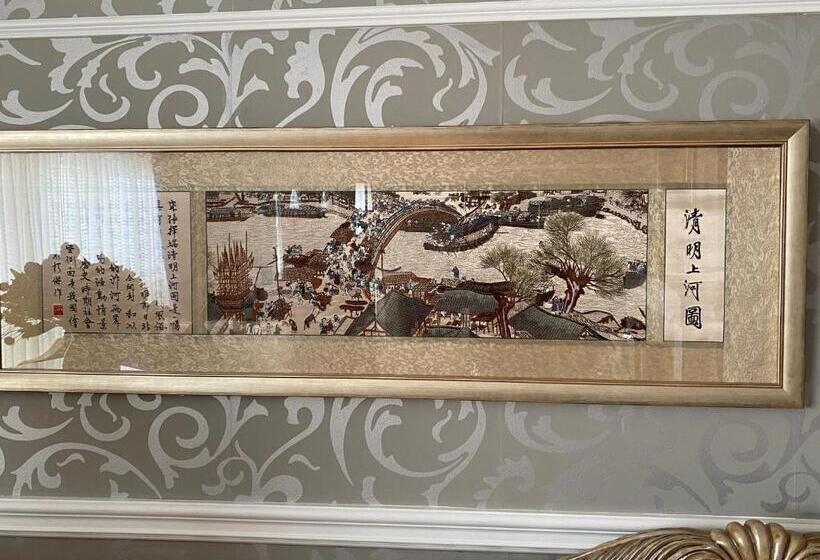 تختخواب و صبحانه Serenity