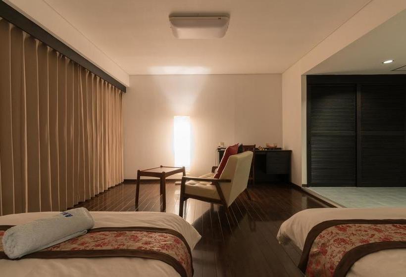 ホテル Hanamuro Interislanders