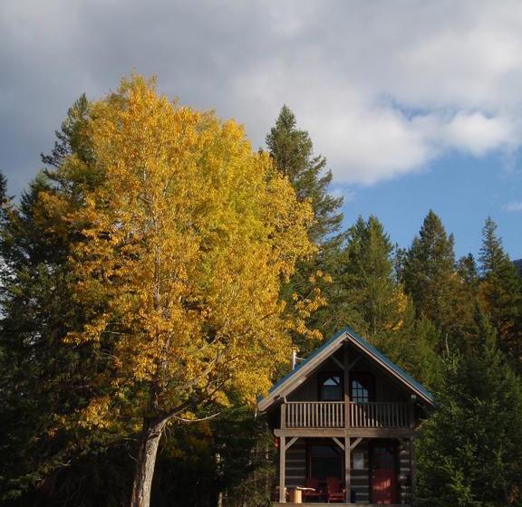 בית מלון כפרי Nipika Mountain Resort