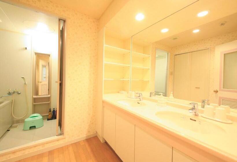 هتل Reyzenitkinosaki Suite Villa