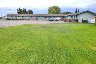 Moosomin Motel