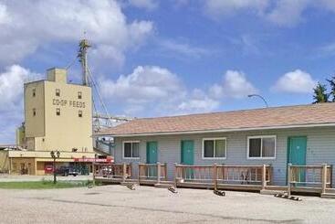 Moosomin Motel